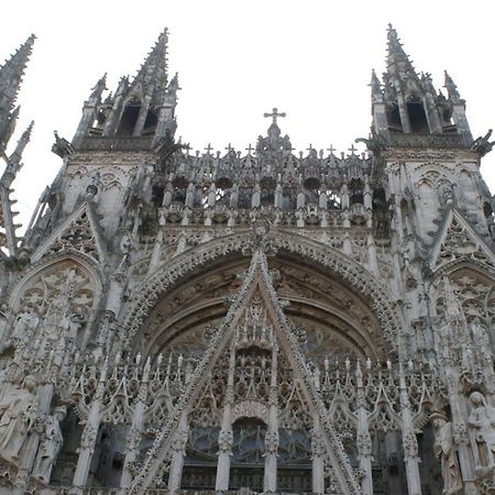 La Savane Du Donjon Rouen Bagian luar foto